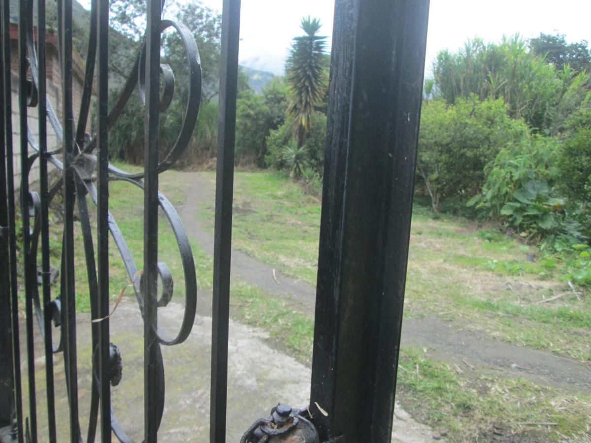 Casa Martin En Banos De Agua Santa Villa Esterno foto